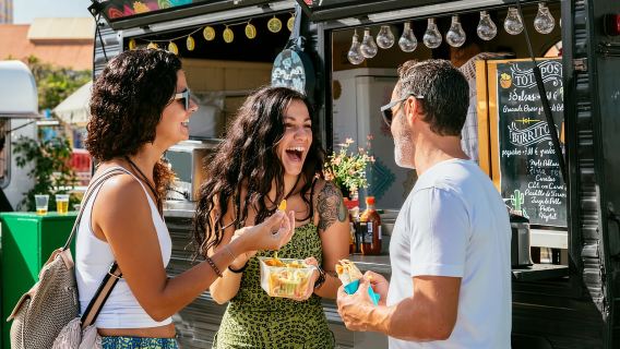 St. Pauli: Guided Food Tour with 5 Tastings