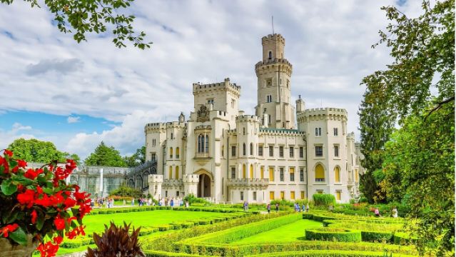From Prague: Samson Fountain + Black Tower + St. Nicholas Church + The State Chateau of Hluboká