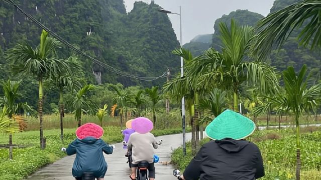 Ninh Binh E-Bike 투어 - 땀꼭(Tam Coc) 비밀 풍경