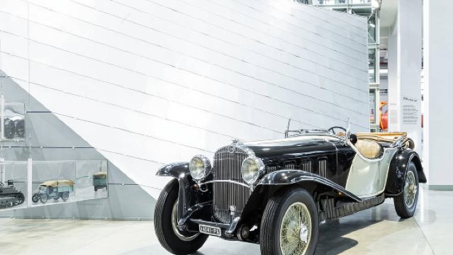  Fiat Historic Center and Turin Hop-On Hop-Off Bus - Ticket