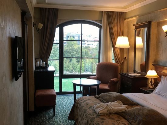 Germir Palas Hotel - Special Class Room Type - Deluxe Double Room with Park View Germir Palas Hotel - Special Class Room Type - Deluxe Double Room with Park View