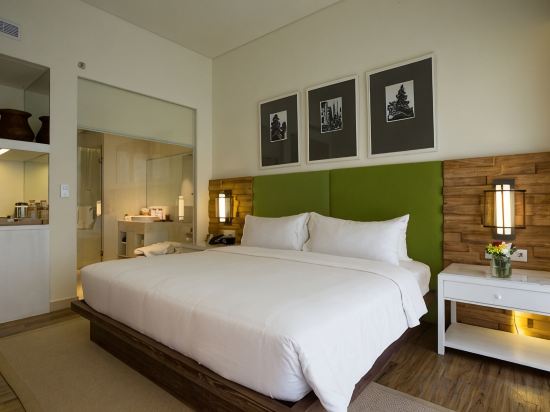 Bali Paragon Resort Hotel  Room Type - Deluxe Double Pool Access Room