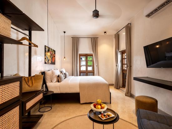 The Neela Boutique Hotel Stone Town - Tap to explore photos