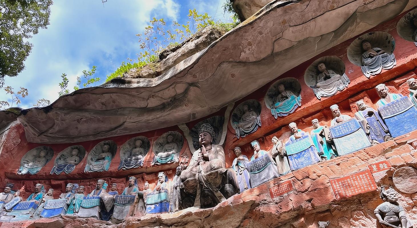 1-day tour to Dazu Rock Carvings + Ancient Anju Town in Chongqing (English-speaking guide)|UNESCO World Cultural Heritage site