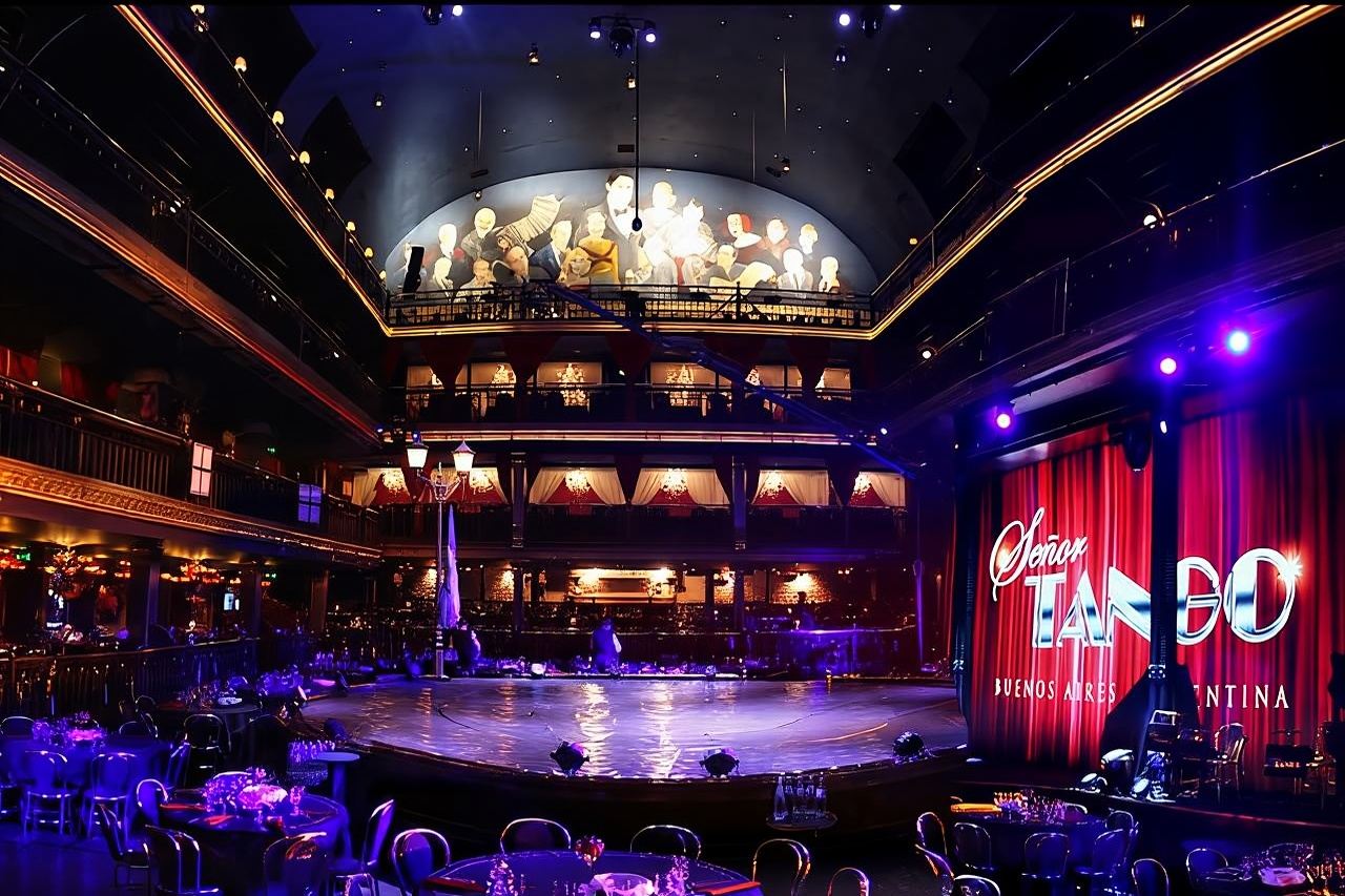 Señor Tango Show with Optional Dinner in Buenos Aires
