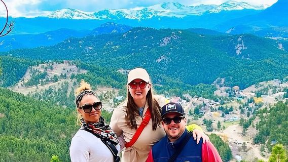 Geführte Wanderung in den Colorado Rocky Mountains mit Blick auf den Mount BlueSky