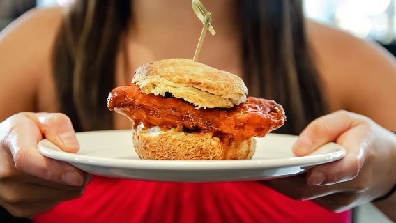 Tur Kuliner Dallas dengan 5 Pencicipan Kuliner Epik di Deep Ellum