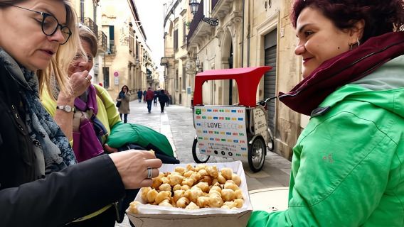 Guided Rickshaw Tour of Lecce with Street Food Tasting