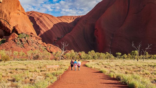 Uluru (Ayers Rock) Base and Sunset Half-Day Trip with Opt Outback BBQ Dinner