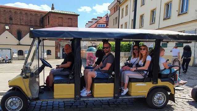 คราคูฟ: ทัวร์ชมเมืองด้วยรถกอล์ฟพร้อมไกด์ (มีบริการรับจากโรงแรม)