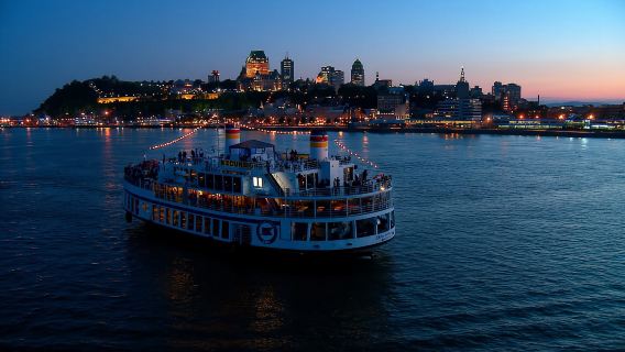 Québec City: 3 or 5-Course Dinner Cruise with DJ & Dancing