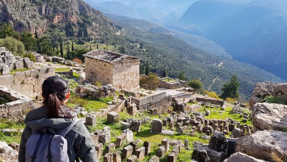 Athens: Small-Group Day Trip Tour to Delphi