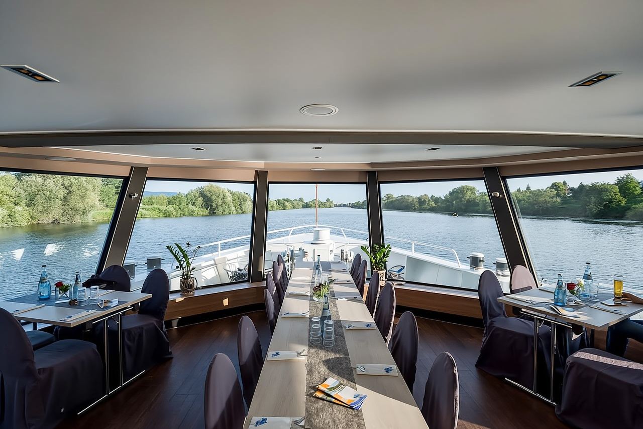 Heidelberg: Riverboat Tour to Neckarsteinach with Drinks