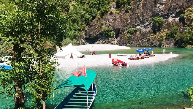 Von Shkoder: Tagesausflug zum Shala-Fluss und Komani-See