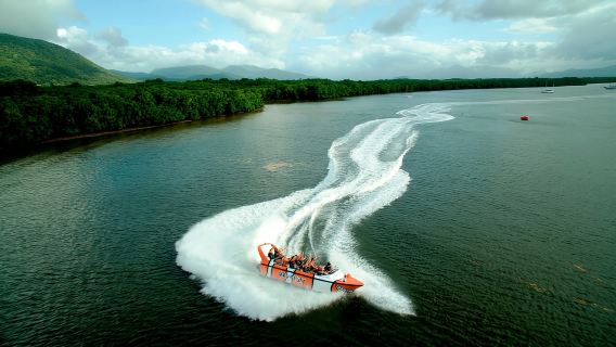 Cairns: Naik Perahu Jet Selama 35 Menit