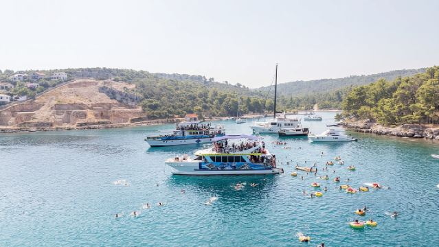 Blue Lagoon & 3 Islands Cruise with Lunch from Split