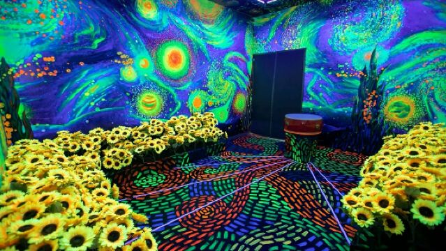 Ticket für das Van Gogh Sternenhimmel-Kunstmuseum in Shanghai (Technologie-unterstützte Van Gogh-Klassiker + immersives 4D-Lichtschauspiel + Spiegellabyrinth + Sonnenblumenfeld-Wanderung)