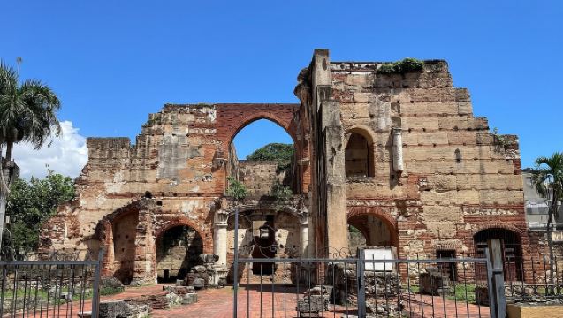 Punta Cana/Bayahibe: Santo Domingo City Tour with Lunch