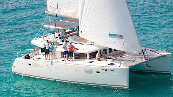 Fuerteventura: Small-Group Magic Deluxe Catamaran Cruise
