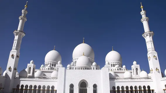 Abu Dhabi Day Tour From Dubai with Sheikh Zayed Grand Mosque