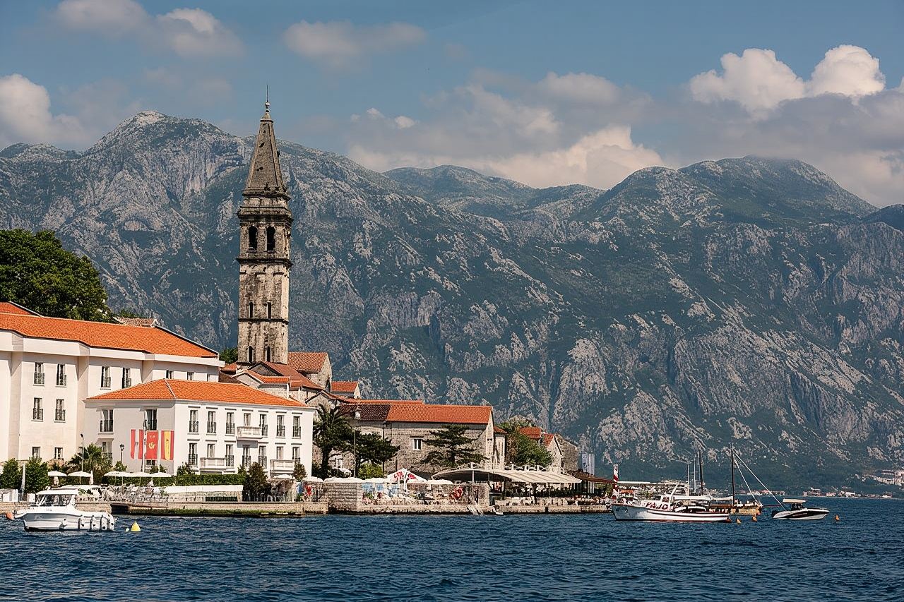 Tour privato di un giorno intero nella baia di Kotor da Dubrovnik