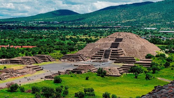 Teotihuacan Tour with Basilica of Guadalupe & Tlatelolco