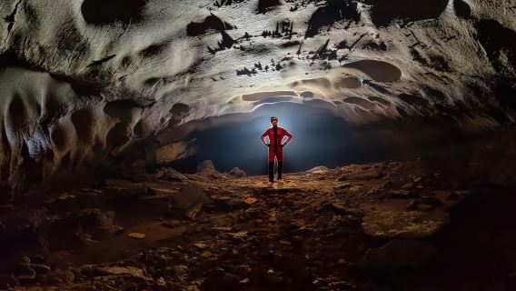 Guilin Swallow Cave Half-Day Exploration Tour | Same Experience as Wang Yibo | Family and Team Building Cave Adventure | Professional Guide