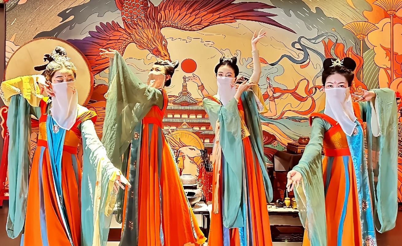 ปักกิ่ง งานเลี้ยงถัง • งานเลี้ยงแห่งราชสำนัก - ประสบการณ์การดื่มด่ำกับวัฒนธรรมถังที่มีอายุพันปี [เสน่ห์โบราณ + งานเลี้ยงแบบถัง + การแสดงดนตรีและนาฏศิลป์โบราณ] #