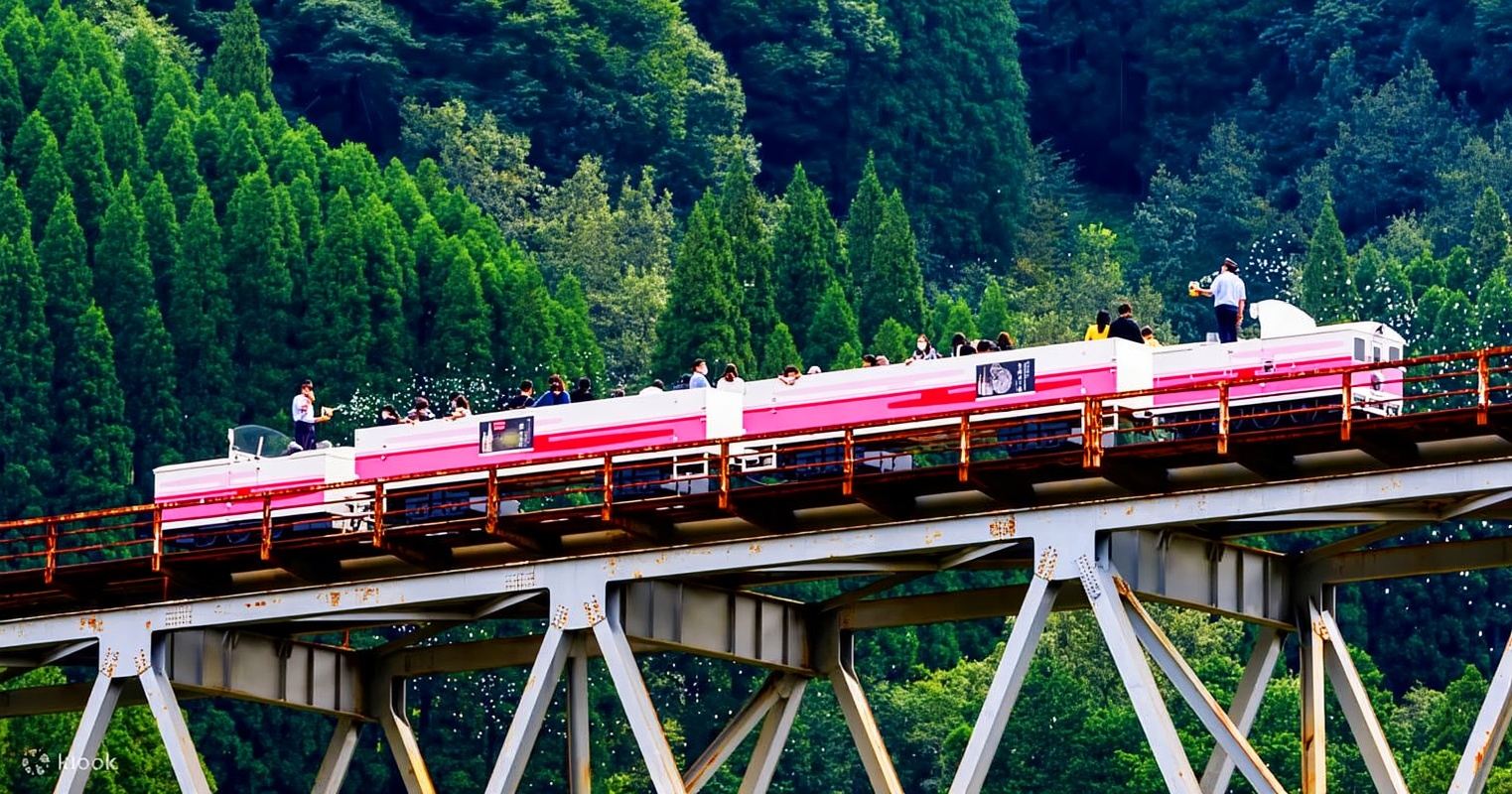 【熊本往復】宮崎高千穂峡＋天空のトロッコ列車＋阿蘇火山草千里ワンデーツアー