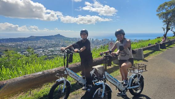 ホノルル:タンタラス展望台(山から海まで)電動自転車ツアー