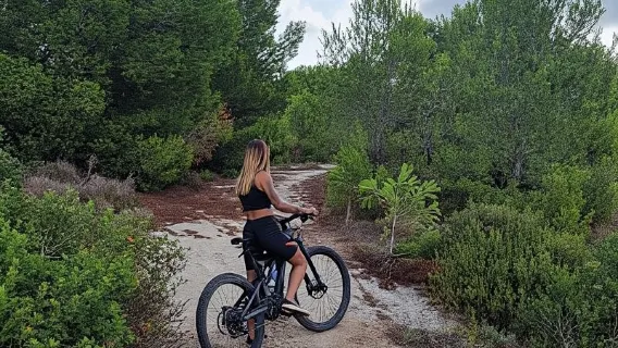 Lecce and Salento: e-bike tour through seaside villages and ancient farmhouses