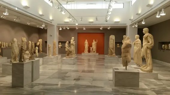 Archaeological Museum of Heraklion: Guided Walking Tour