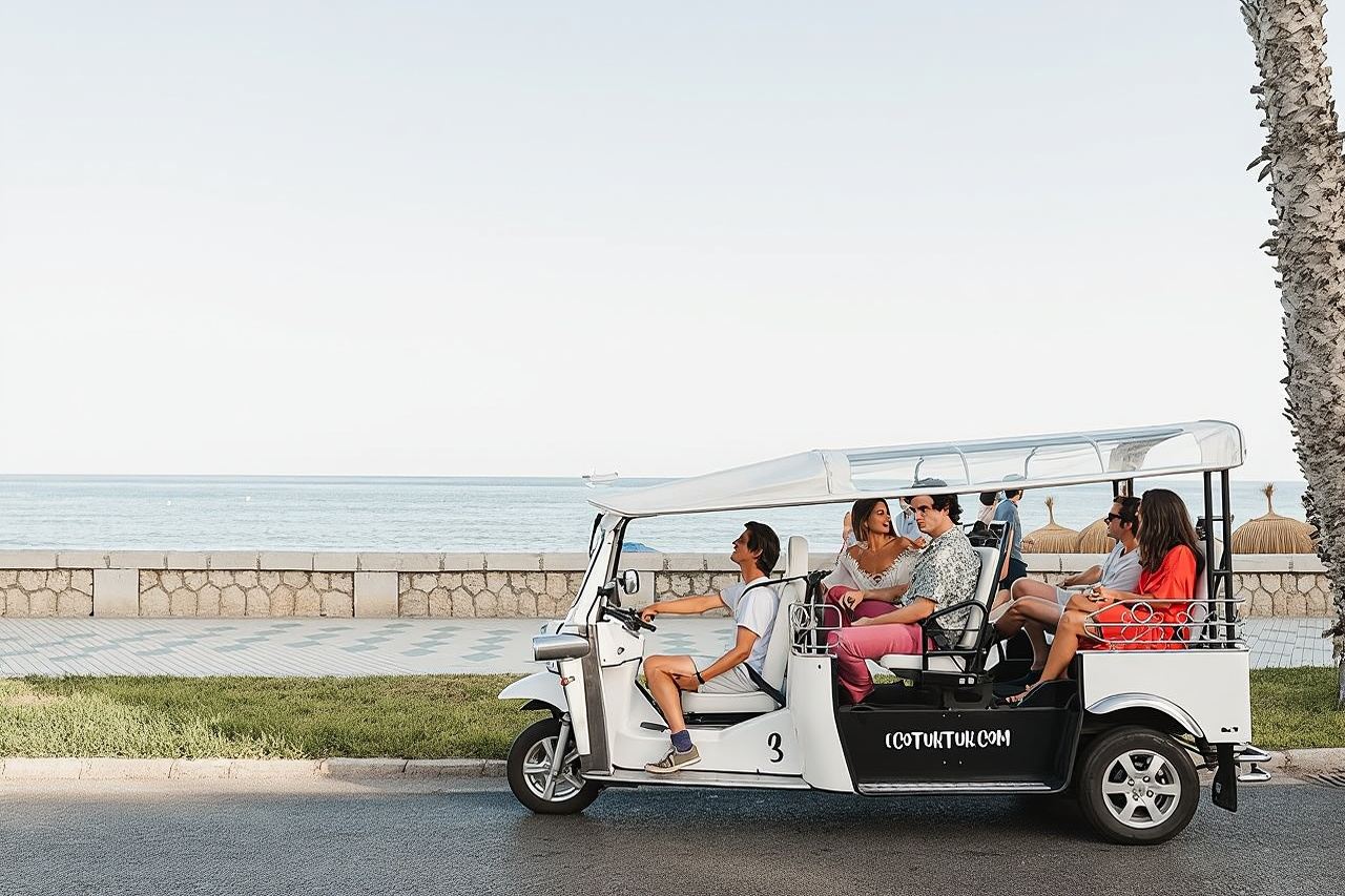 Welcome Tour to Malaga in Private Eco Tuk Tuk
