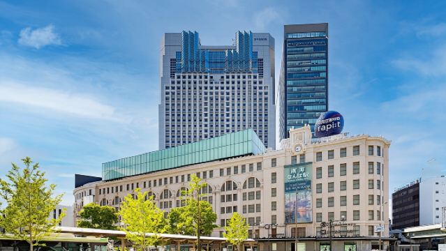 [ทัวร์ชมซูโม่ที่โอซากะเดือนมีนาคม] พร้อมบริการบุฟเฟ่ต์อาหารกลางวันที่โรงแรมสวิสโฮเทลนานไคโอซากะ