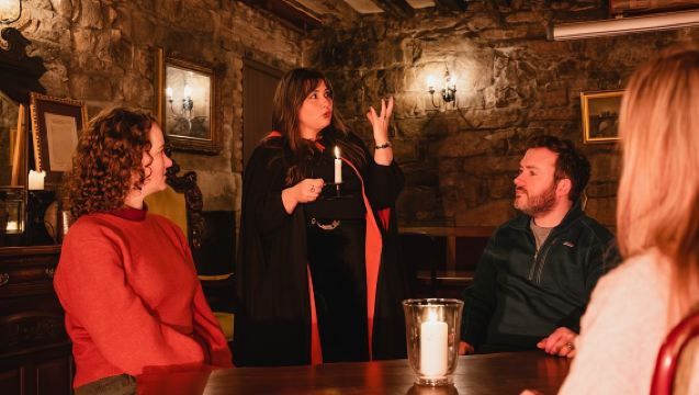 Small Group Ghost Tour incl. Underground Vaults & free drink in Megget's Cellar