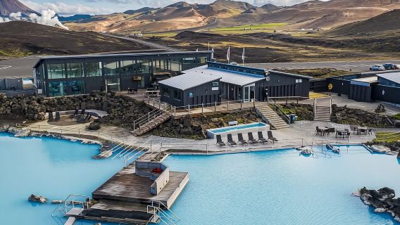 Puerto de Akureyri: Tour a los Baños Naturales de Myvatn y la Cascada de Godafoss