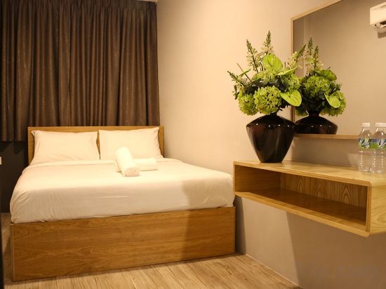 Vio Hotel Room Type - Standard Queen Room