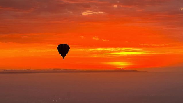 Lazy Cat Travel Perth Avon Valley Sunrise Hot Air Balloon Ride with Breakfast (Optional Perth Transfers)