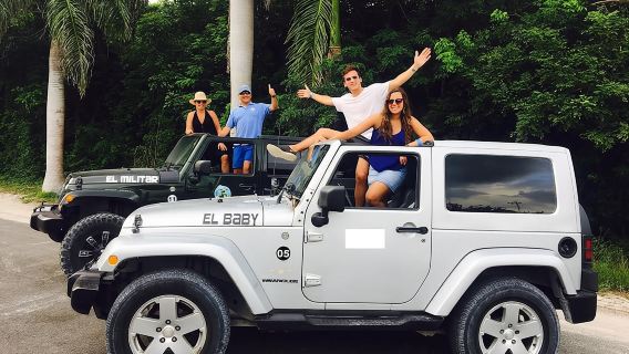 Tur Jeep Pribadi Cozumel dengan Pengalaman Snorkeling dan Makan Siang