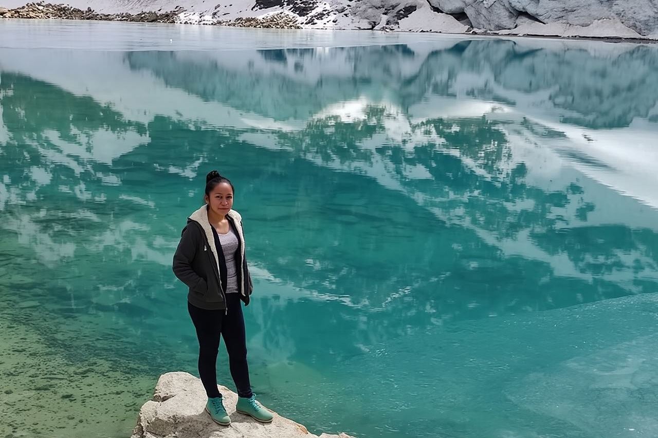 Full day Tour Charquini and Laguna Esmeralda