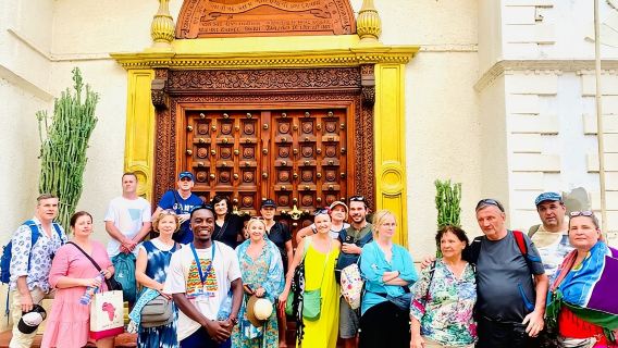 ทัวร์เดินชมเมืองสโตนทาวน์ส่วนตัว 3 ชั่วโมง