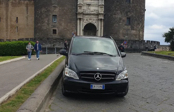 私人接送服務：索倫托至那不勒斯飯店、機場、火車站