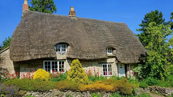 Shakespeare's Stratford-upon-Avon and Cotswolds Tour from London