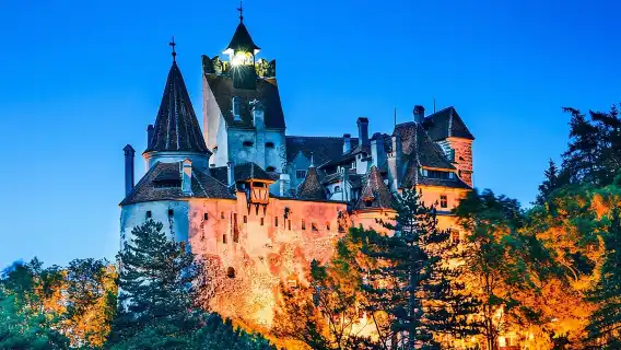 Dracula's Castle, Brasov and Peles Full-Day Tour from Bucharest