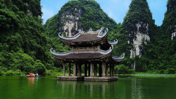 Ninh Binh Tagestour | Vietnam Privatwagen-Charter mit Reiseleiter | Empfohlene Reiseroute Bai Dinh-Trang An-Hang Mu