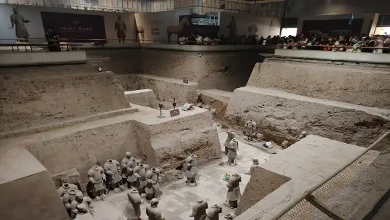 西安秦始皇兵馬俑博物館入場門票+精品小團導覽講解【含入場門票丨2-12人小團丨可選時段丨資深老師講解丨贈耳麥】