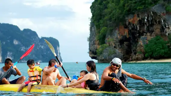 泰國普吉島攀牙灣一日遊【星光之旅+3次皮筏艇+尋找水中藍眼淚