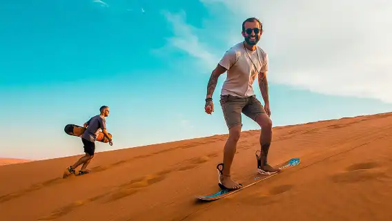 【Al Khayama阿卡雅瑪海瑪空調營地】騎駱駝餵駱駝滑沙三國自助晚餐表演觀星/晨間/下午沖沙/帳篷過夜可選