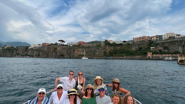 소렌토에서 비코 에퀜세 해안 투어 (리몬첼로 시음 포함)