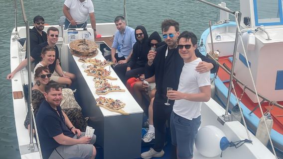 Siracusa: Crociera al tramonto a Ortigia con aperitivo